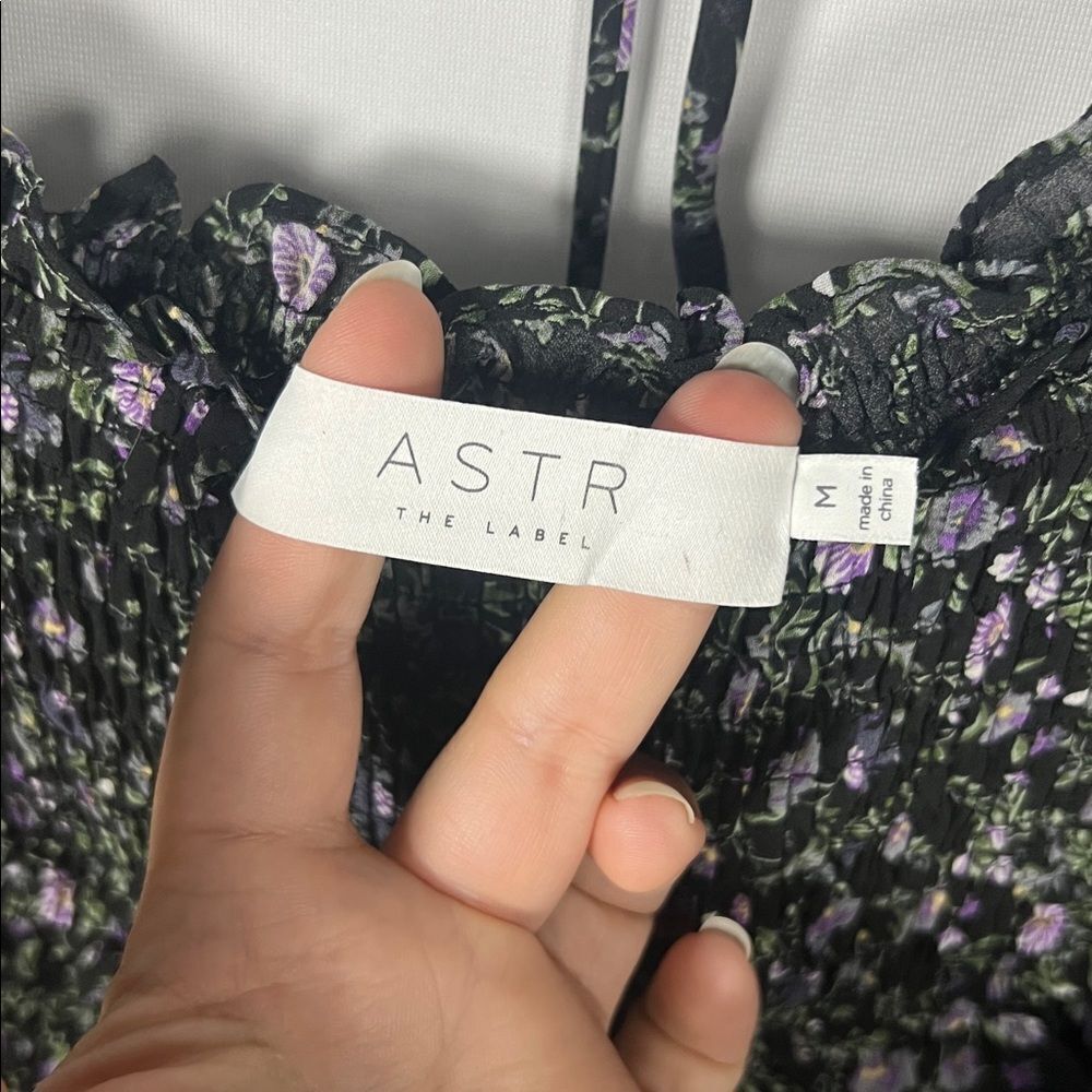ASTR The Label Women's Floral Smocked Midi Dress Black Purple Size M - Picture 7 of 9